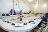  4-5 апреля Председатель КСП Москвы Виктор Двуреченских и начальник экспертно-правового управления Татьяна Метелькова приняли участие в выездном заседании комиссии СКСО при СП РФ по вопросам методологии в г.Санкт-Петербурге