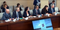 9 декабря руководство КСП Москвы приняло участие в заседании комиссии по экономической и социальной политике Московской городской Думы